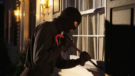 Khuyến cáo cách xử lý an toàn khi trộm vào nhà